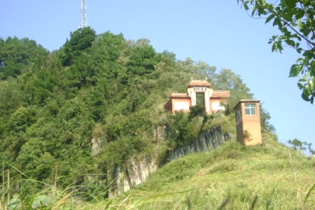 圣灯山海拔多少米