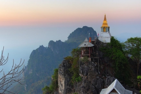 我国的佛教四大名山分别在哪里