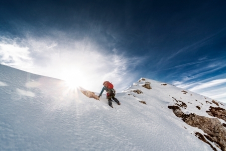 珠峰属于中国还是尼泊尔