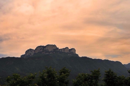 海南著名山峰有哪些