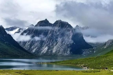 果洛名山有哪些