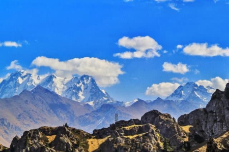 新疆有什么名山