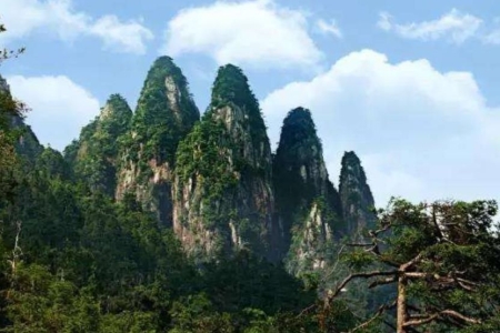 海南十大著名山峰有哪些