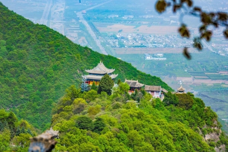 甘肃什么山比较出名