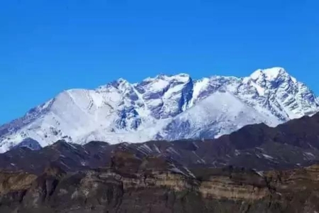 乌鲁木齐著名山峰有哪些