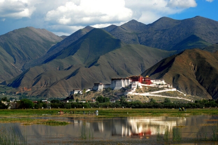 拉萨有什么名山