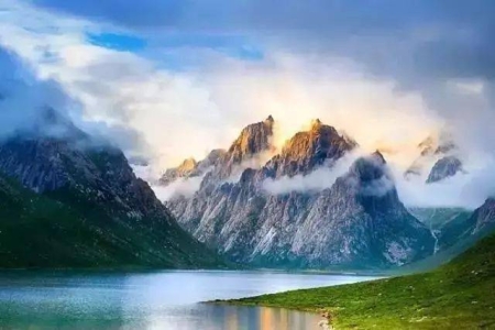 青海十大著名山峰有哪些