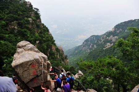 去庐山好还是黄山好