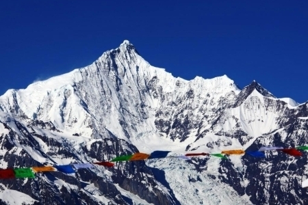 梅里雪山和玉龙雪山哪个好