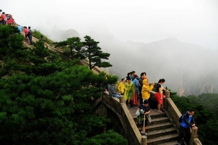 安徽黄山从山下爬到山顶要多久