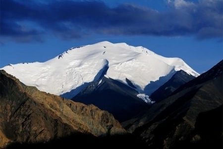 西北地区有珠穆朗玛峰吗