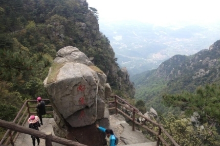 庐山好爬吗