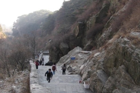 冬天爬泰山技巧