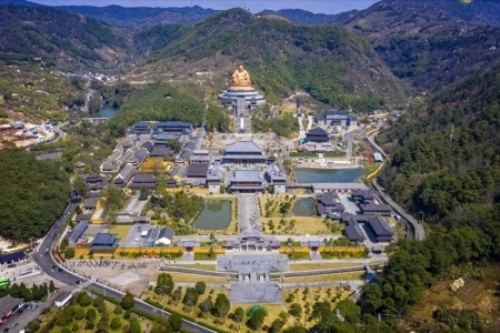 中国的八小佛教名山是哪些