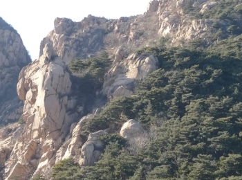 虹螺山