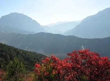 石膏山