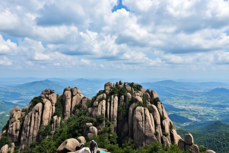 麻城龟峰山爬山累吗