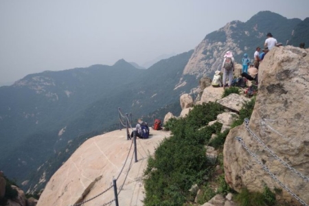 爬泰山一个来回大约多长时间