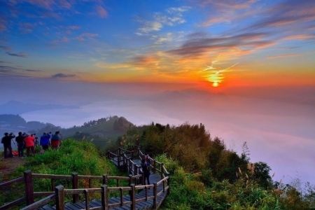 台湾十大著名山峰有哪些