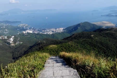 深圳莲花山多高要爬多久