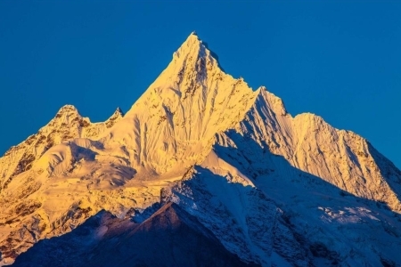 云南什么山比较出名