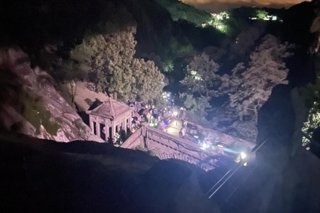 夜爬泰山好还是白天爬好