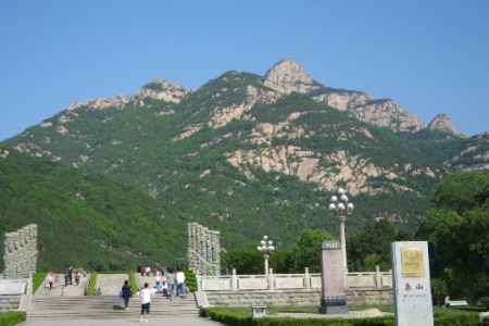 黄山和泰山哪个更难爬