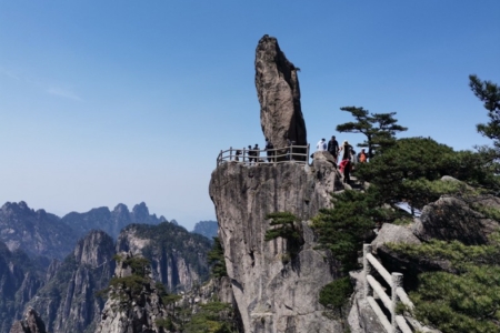 黄山有天都峰吗