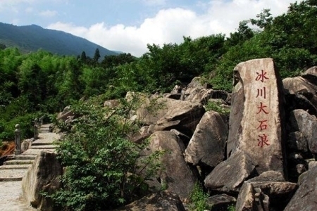 天目山为什么叫天目山