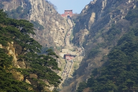 爬泰山最忌三个时间