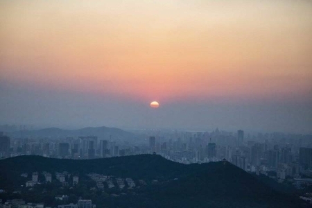 爬山东济南千佛山需要多久