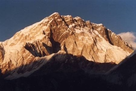 努子峰属于哪个国家