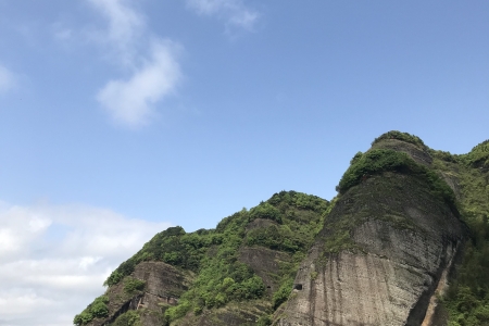 爬武当山累还是泰山累